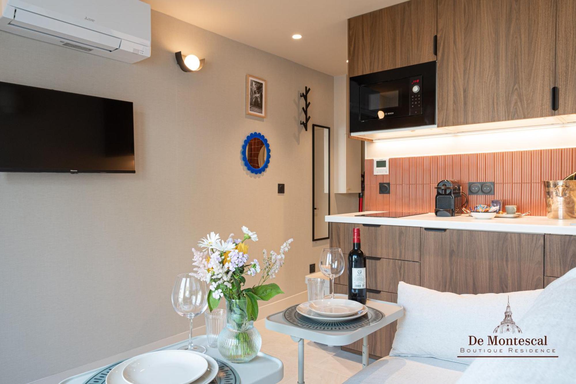 De Montescal- Montparnasse With Ac 11 To 14m2 In A Prime Location Parijs