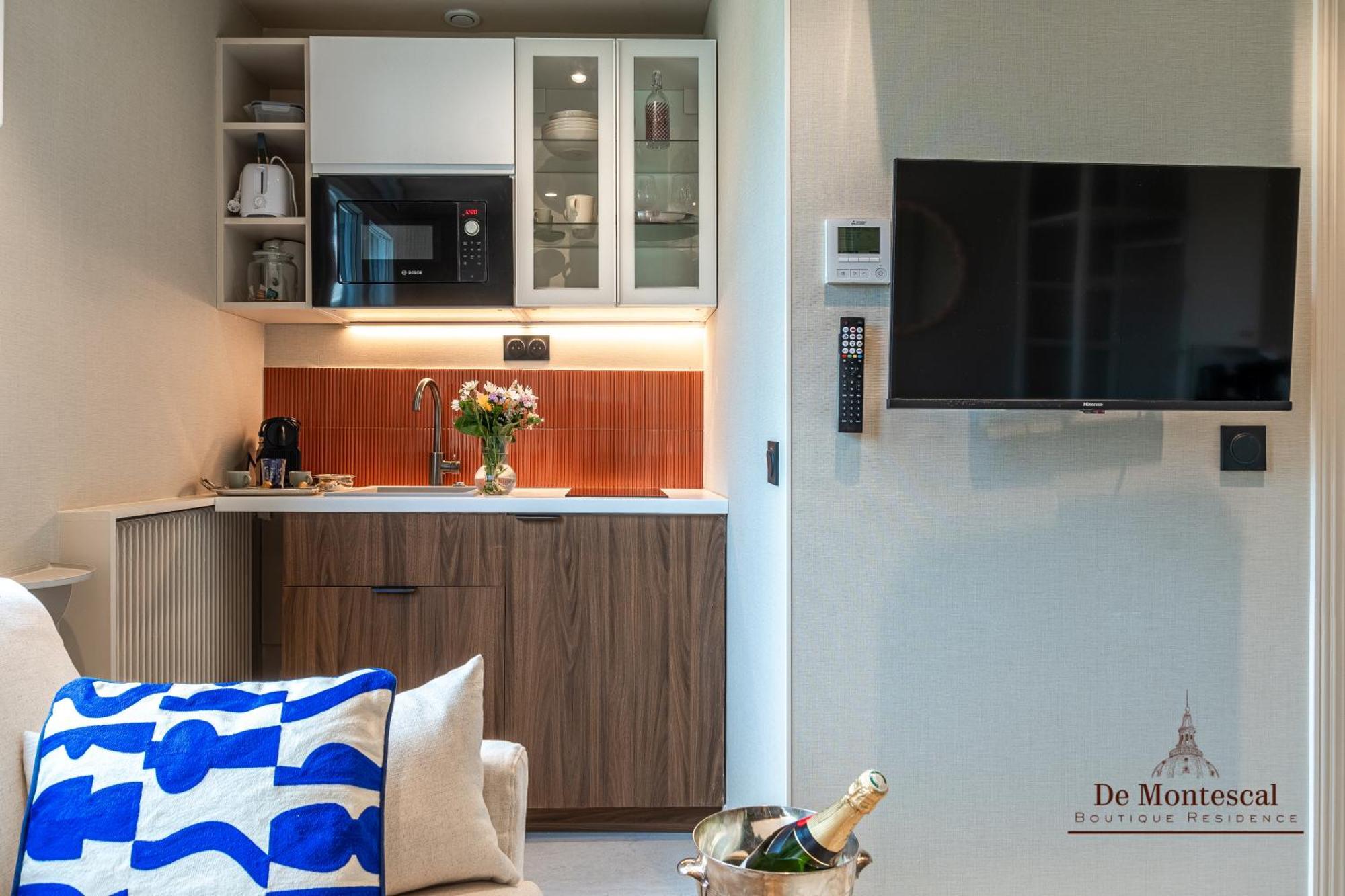 Appartement De Montescal- Montparnasse With Ac 11 To 14m2 In A Prime Location Parijs