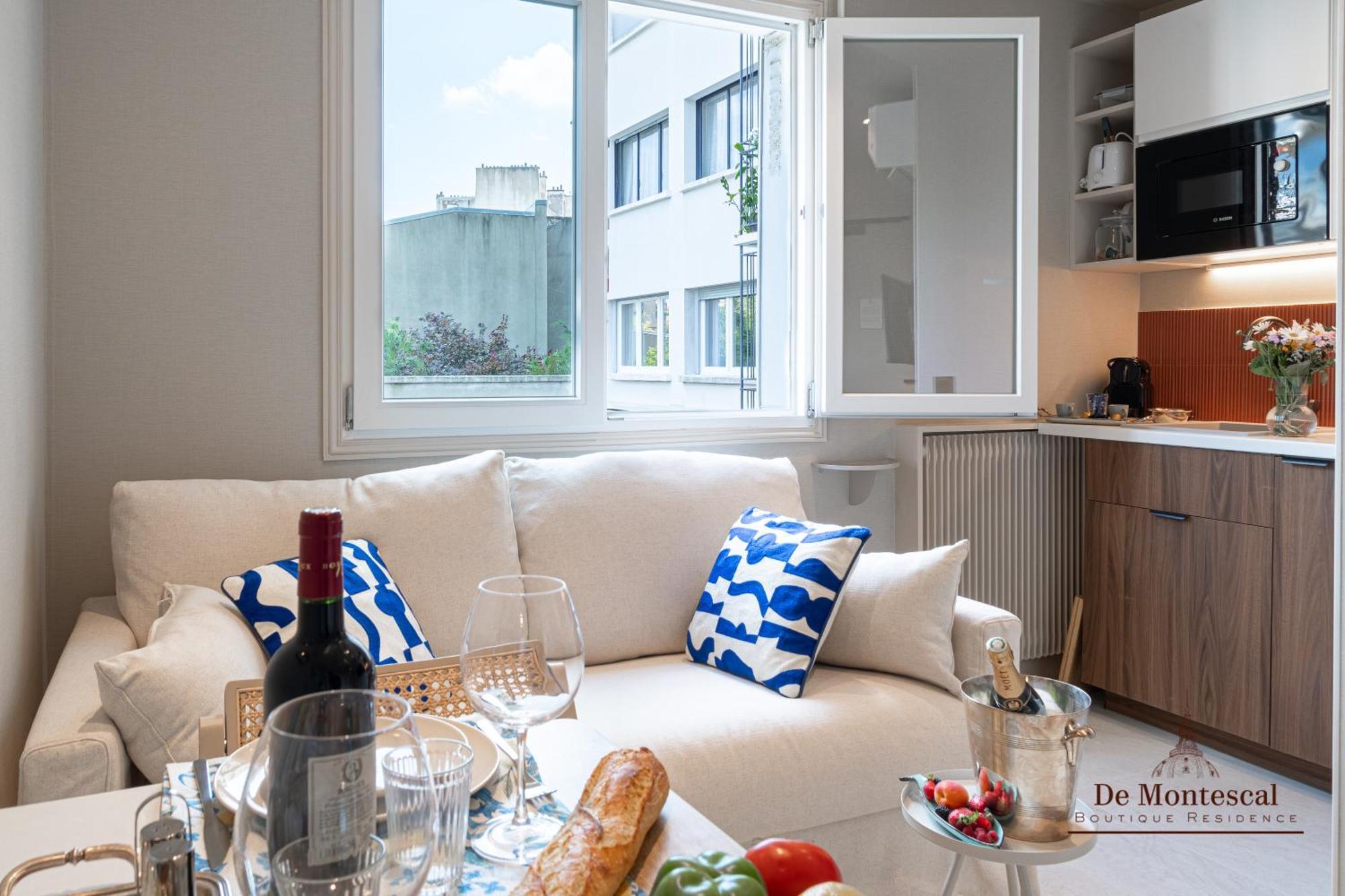 Appartement De Montescal- Montparnasse With Ac 11 To 14m2 In A Prime Location Parijs