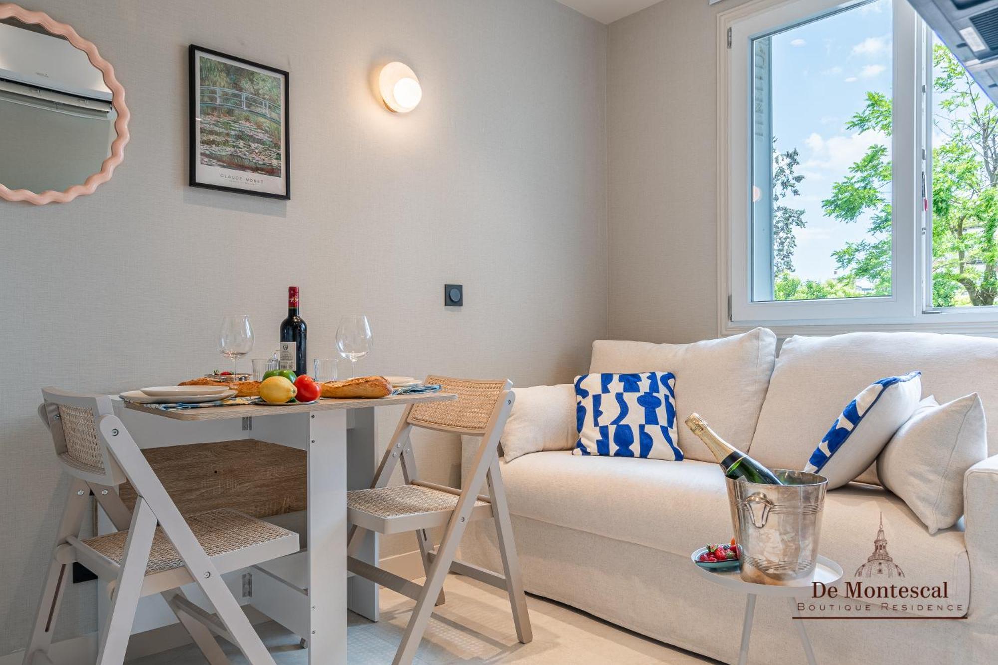 De Montescal- Montparnasse With Ac 11 To 14m2 In A Prime Location Appartement Parijs